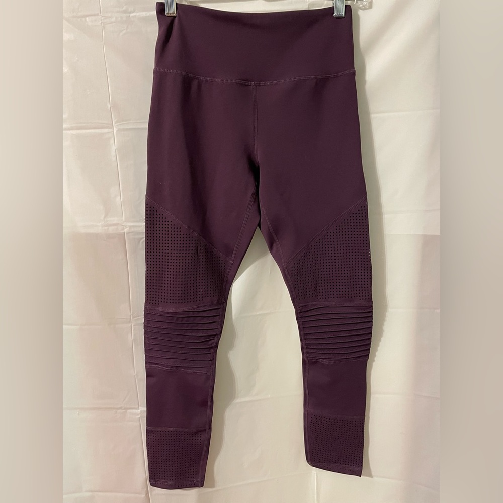 Zyia Active Blackberry Moto High Rise Light N Tight Size 4